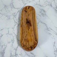 Afbeelding in Gallery-weergave laden, Bovenkant foto olijfhouten stokbroodschaal van Olivenholz Erleben