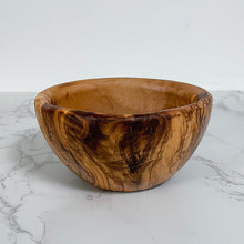Afbeelding in Gallery-weergave laden, Voorkant foto van de olijfhouten muesli kom van Olivenholz Erleben