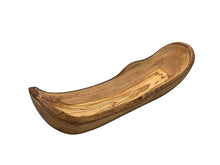 Afbeelding in Gallery-weergave laden, Robuuste olijfhouten broodmand. Ook te gebruiken als tapasplank of fruitmand.