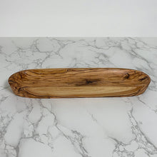 Afbeelding in Gallery-weergave laden, Zijkant foto van de olijfhouten stockbroodschaal
