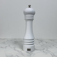 Afbeelding in Gallery-weergave laden, Witte houten zoutmolen 23 cm | OGO Living