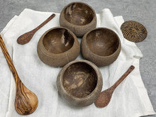 Afbeelding in Gallery-weergave laden, Sfeerbeeld van vier Coconut Bowls Papu Stripe 
